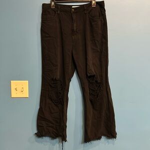 Vervet black distressed ankle length jeans size 31